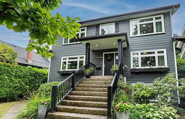 3706 W King Edward Avenue Dunbar