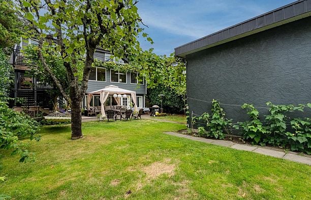 3706 W King Edward Avenue Dunbar