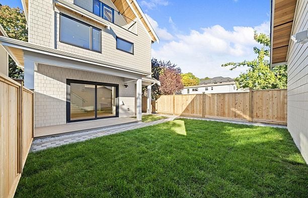 3925 Wallace Street Dunbar