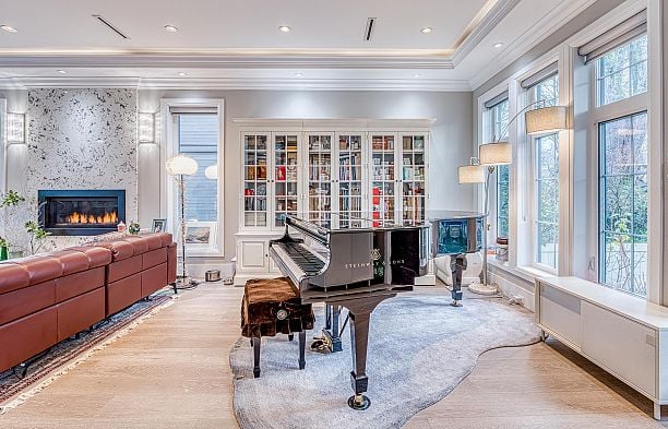 3537 W 18th Avenue Dunbar