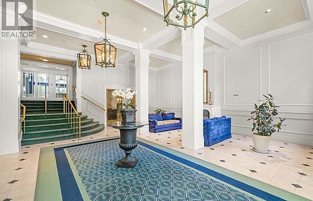 328 5735 Hampton Place University VW