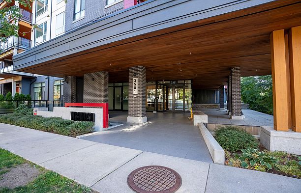 #410 3581 Ross Drive University VW