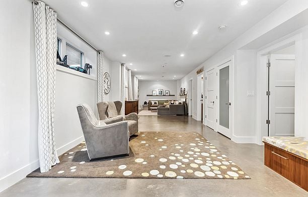 3963 W 20th Avenue Dunbar