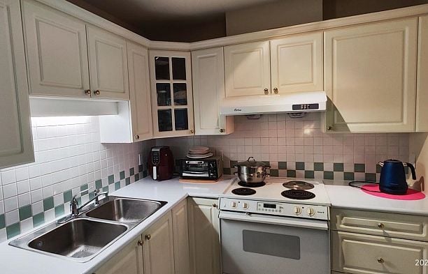 328 5735 Hampton Place University VW