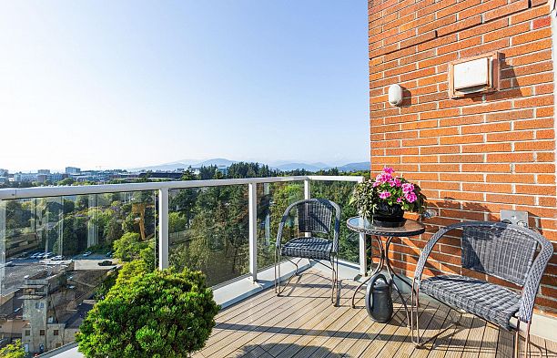 1901 5775 Hampton Place University VW