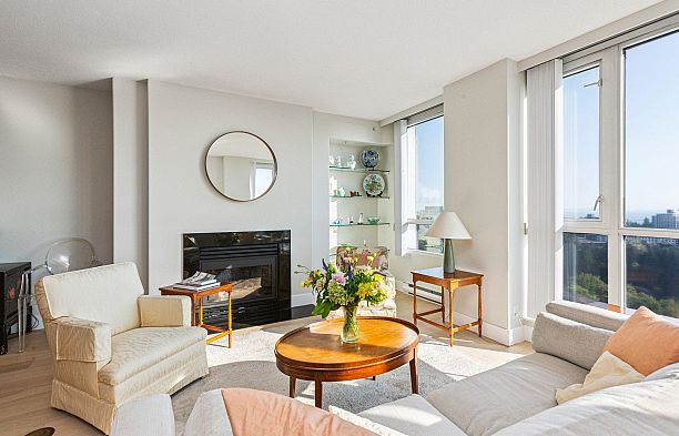 1901 5775 Hampton Place University VW