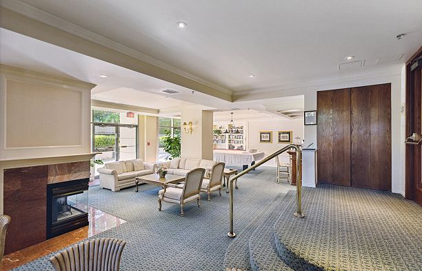 1901 5775 Hampton Place University VW