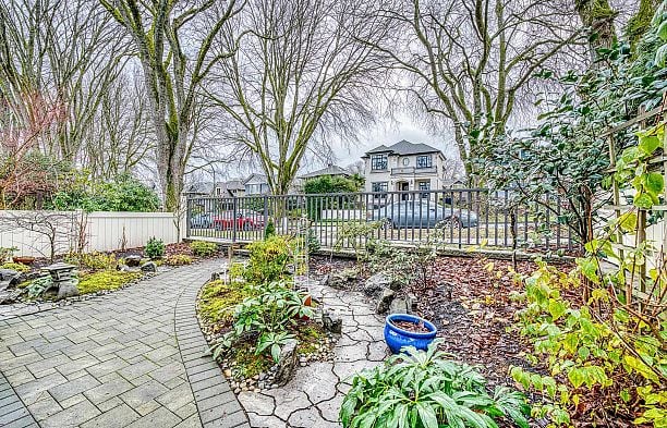 3537 W 18th Avenue Dunbar