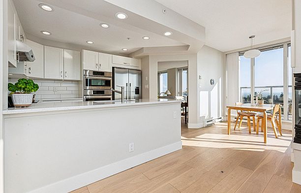 1901 5775 Hampton Place University VW