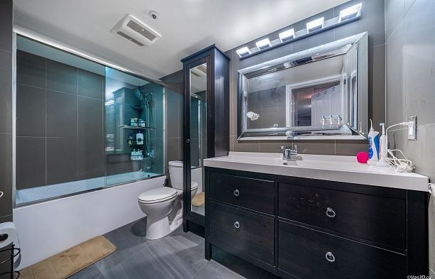 103 3186 Camosun Street Point Grey