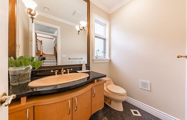 2328 W 22nd Avenue Arbutus