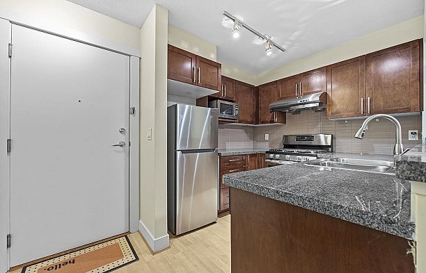 308 5740 Toronto Road University VW