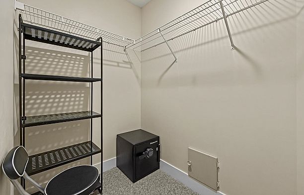 308 5740 Toronto Road University VW