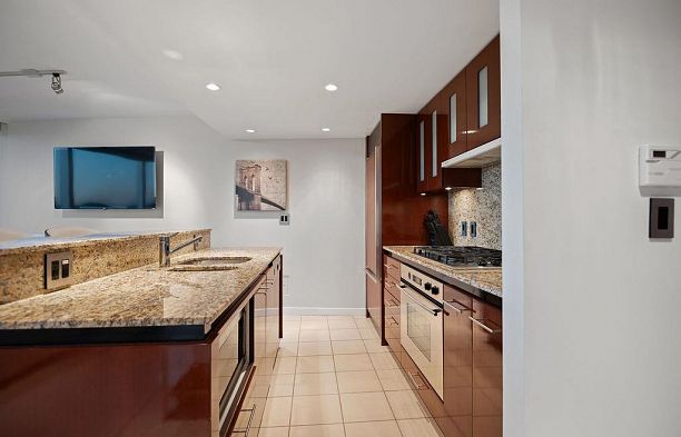 3206 938 Nelson Street Downtown VW