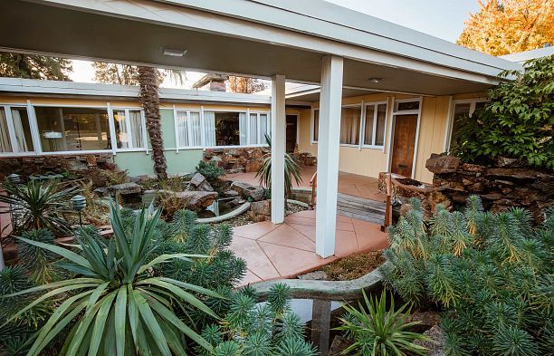 6171 Collingwood Street Southlands