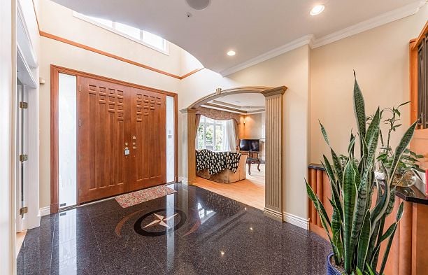 2328 W 22nd Avenue Arbutus