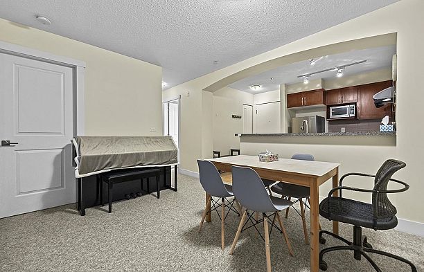 308 5740 Toronto Road University VW