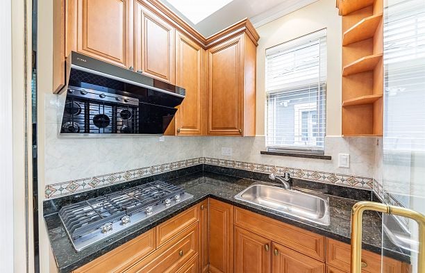 2328 W 22nd Avenue Arbutus