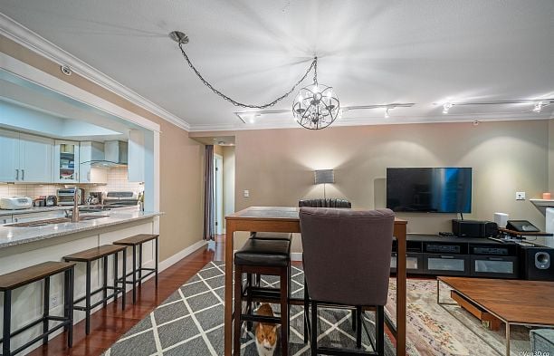 103 3186 Camosun Street Point Grey