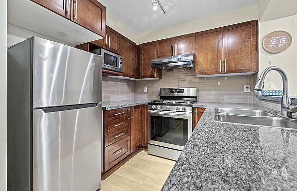 308 5740 Toronto Road University VW