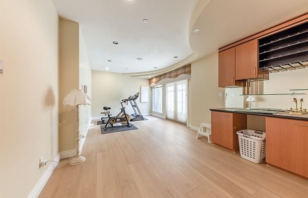 2328 W 22nd Avenue Arbutus