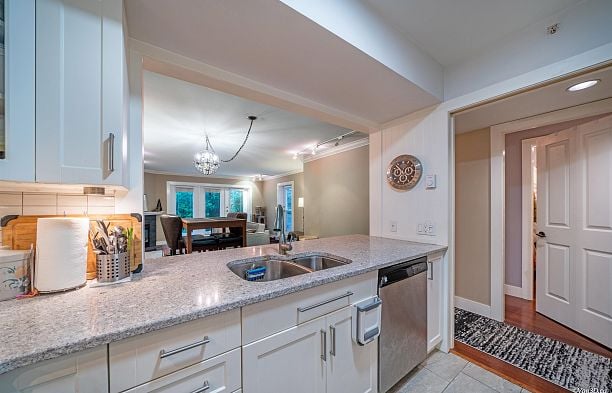 103 3186 Camosun Street Point Grey