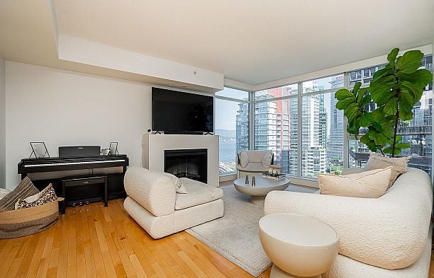 1904 1205 W Hastings Street Coal Harbour