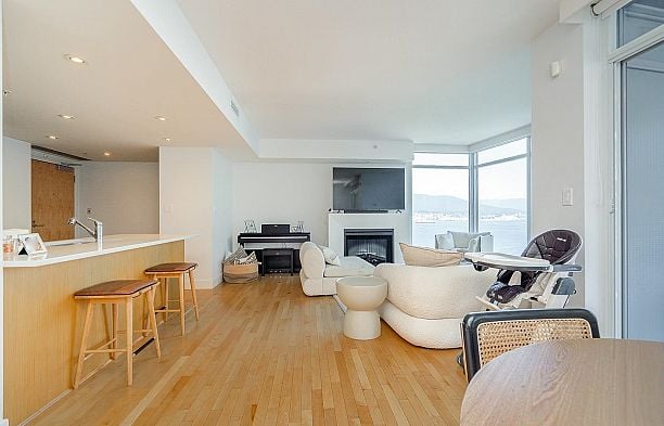 1904 1205 W Hastings Street Coal Harbour