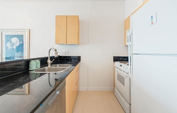 3103 1239 W Georgia Street Coal Harbour