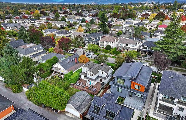 2138 W 21st Avenue Arbutus