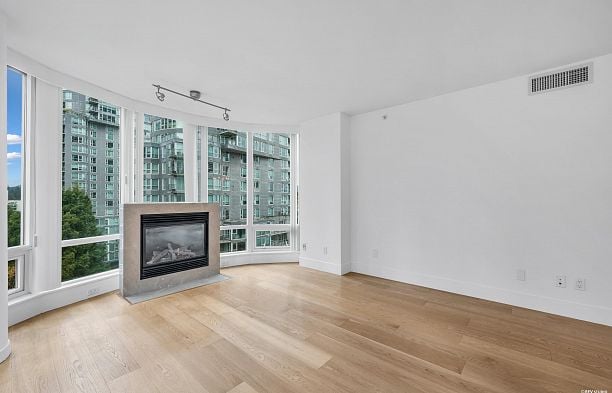 806 590 Nicola Street Coal Harbour