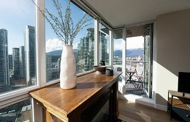 2303 1328 W PENDER STREET, Vancouver BC V6E 4T1 Coal Harbour