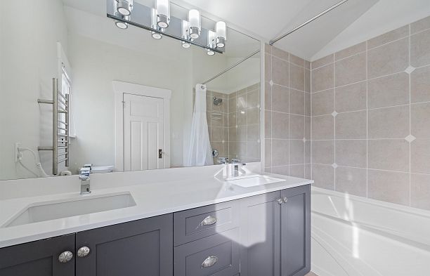 2138 W 21st Avenue Arbutus