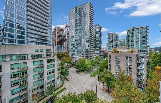 806 590 Nicola Street Coal Harbour