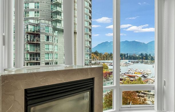 806 590 Nicola Street Coal Harbour