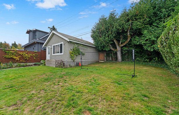 2138 W 21st Avenue Arbutus