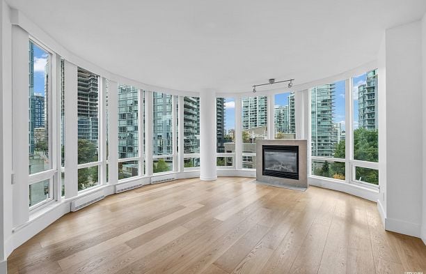 806 590 Nicola Street Coal Harbour