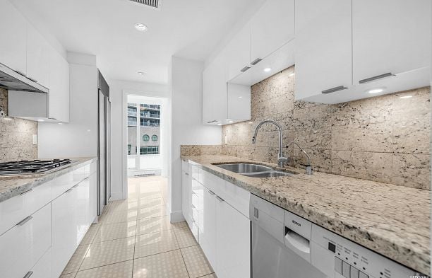 806 590 Nicola Street Coal Harbour