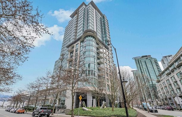 806 590 Nicola Street Coal Harbour