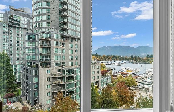 806 590 Nicola Street Coal Harbour