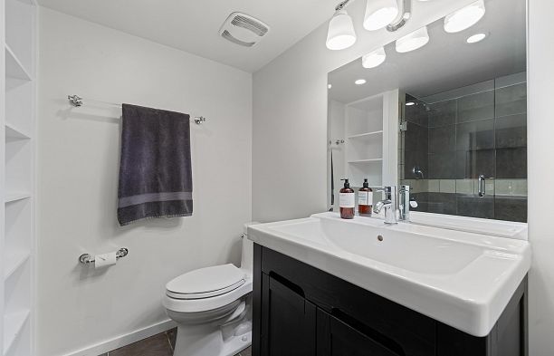 2138 W 21st Avenue Arbutus