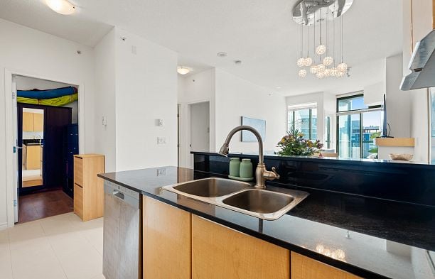 3103 1239 W Georgia Street Coal Harbour