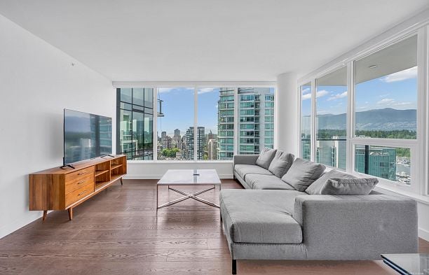 2001 620 Cardero Street Coal Harbour