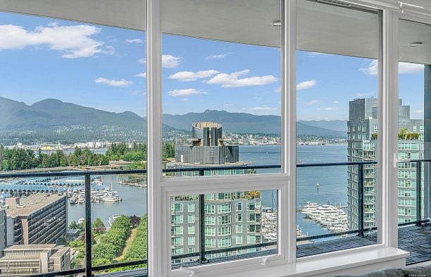 2001 620 Cardero Street Coal Harbour