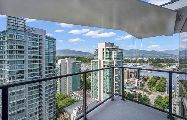 2001 620 Cardero Street Coal Harbour