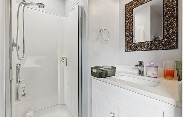 2923 W 32nd Avenue MacKenzie Heights