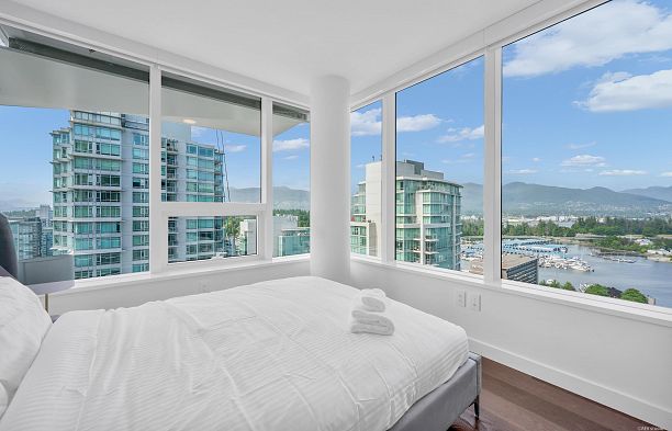2001 620 Cardero Street Coal Harbour