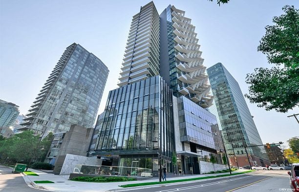 2001 620 Cardero Street Coal Harbour