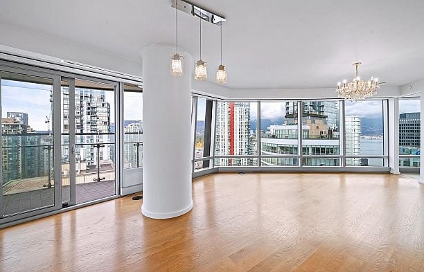 2705 1151 W Georgia Street Coal Harbour