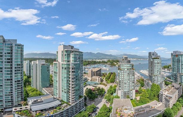 2001 620 Cardero Street Coal Harbour